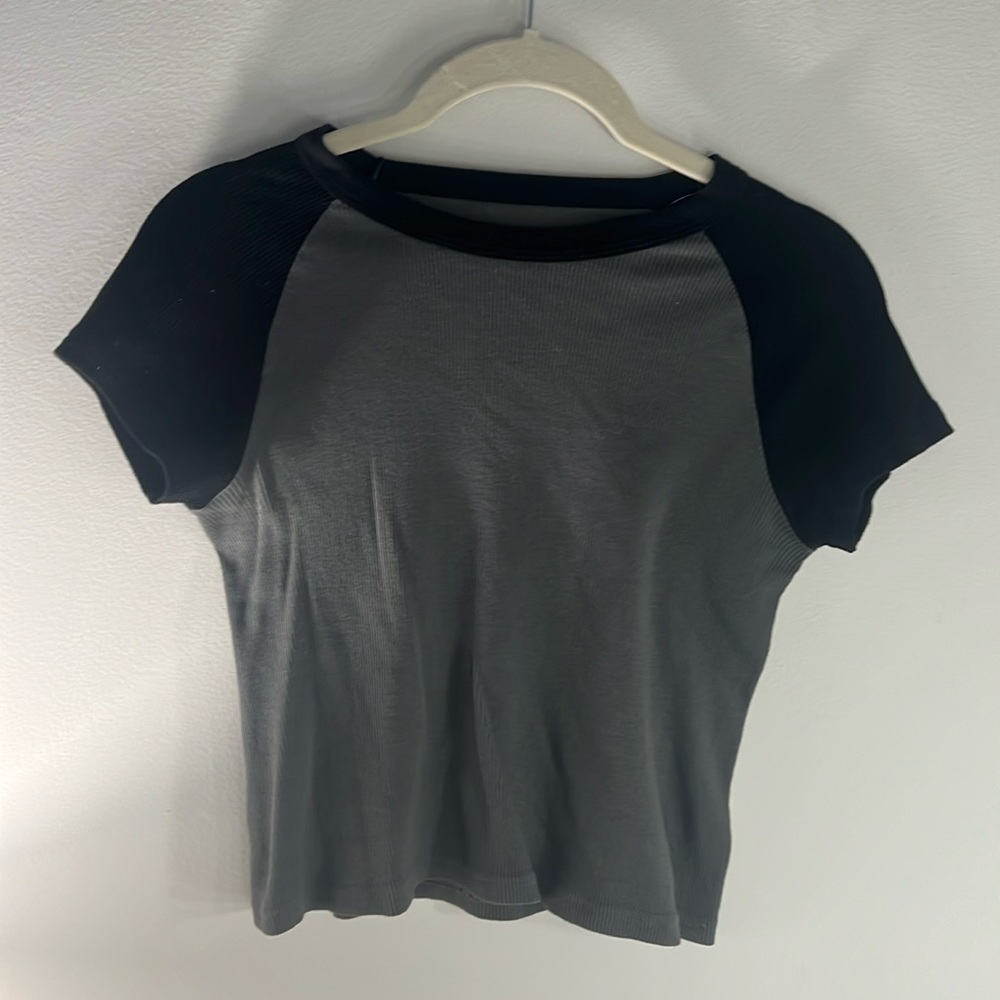 Brandy Melville tee shirt